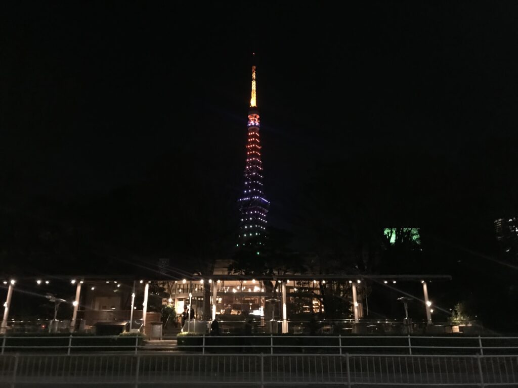 Light-up Tokyo Tower saat Natal